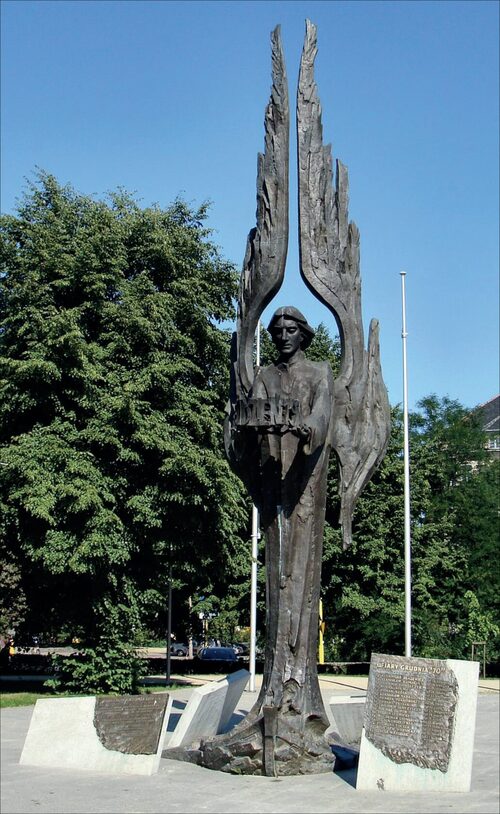Pomnik ofiar Grudnia 1970 r. w Szczecinie (fot. Wikimedia Commons)