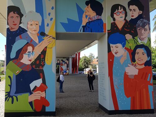Ewa Ossowska (w prawym dolnym rogu) jako jedna z upamiętnionych w ramach muralu „Kobiety Wolności”, odsłoniętego w 2019 r. pod peronem Pomorskiej Kolei Metropolitalnej Gdańsk-Strzyża (fot. IPN Gdańsk)