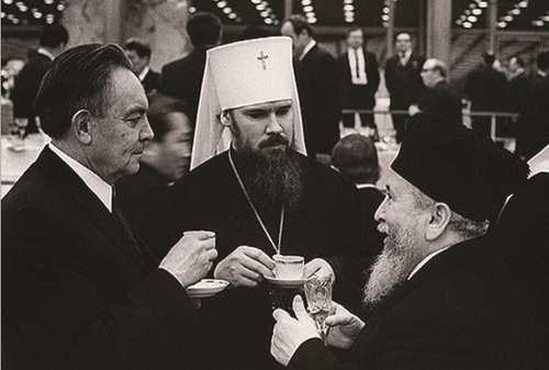 Od lewej: Władimir Kurojedow i metropolita Aleksy II (Ridigier). Fot. ruvera.ru