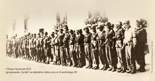 227th scout platoon, “Żyrafa” group at the Krasiński 20 Street bloc yard