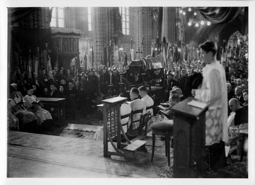 Nabożeństwo żałobne w kościele św. Piotra i Pawła w Katowicach, 20 sierpnia 1939 r. Fot. NAC
