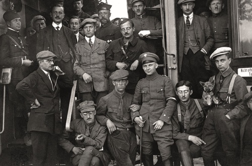 Sztab Grupy Operacyjnej „Północ” w III Powstaniu Śląskim, 1921 r. Fot. NAC