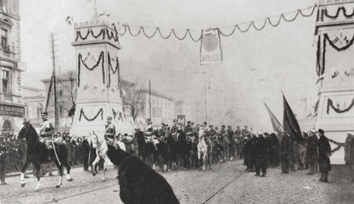 Legiony (II Brygada) wkraczające do Warszawy, grudzień 1916 r. Fot. NAC