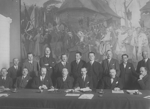 Obrady organizacji monarchistycznej - Warszawa, 19 grudnia 1926 r. Fot. NAC