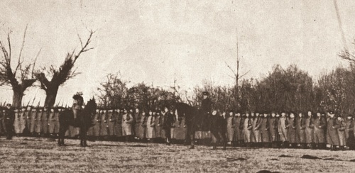 Ćwiczenia wojskowe 2. kompanii Legionu, styczeń 1915 r. Fot. ze zbiorów Centralnej Biblioteki Wojskowej
