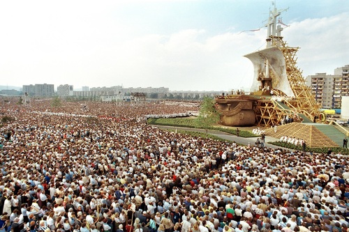 Msza św. z udziałem Jana Pawła II na gdańskiej Zaspie, 12 VI 1987 r. Fot. S. Składanowski