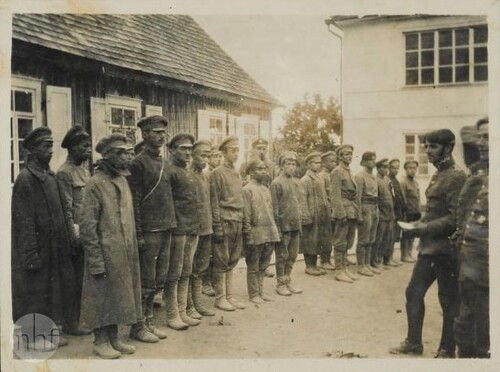 Jeńcy rosyjscy, Białoruś, 1919. Autor nieznany. Z zasobu Muzeum Historii Fotografii w Krakowie