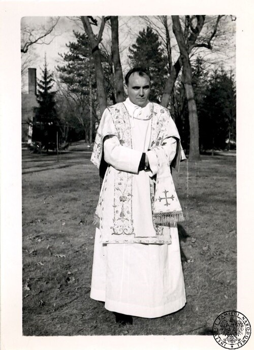 Diakon Zdzisław Peszkowski tuż po święceniach, Orchard Lake 1953 r.; Kolekcja Koła Polaków z Indii. Fot. AIPN