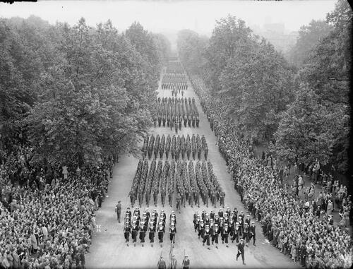 Londyńska Parada Zwycięstwa nad Niemcami oraz Japonią w II wojnie światowej, na którą nie zaproszono Polaków, 8 czerwca 1946 r.
