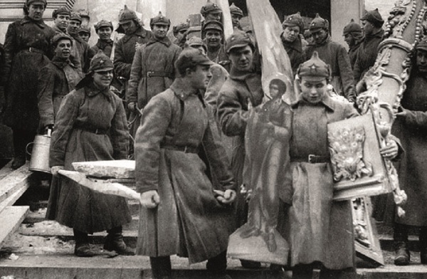 Fatima a Rosja. Między mistyką a historią