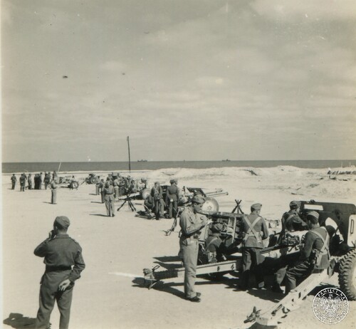 Zawody artyleryjskie w obozie Samodzielnej Brygady Strzelców Karpackich w miejscowości Al-Dekheila w Egipcie, marzec 1941 r. Fot. z zasobu IPN (z „Kolekcji Karola Angermana” przekazanej przez Ewę Krystynę Jędruch)