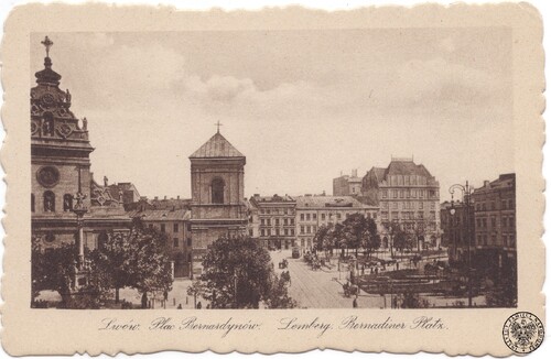 Lwów. Plac Bernardyński, po lewej kościół Św. Andrzeja. Fot. z zasobu IPN (pozyskana ze SWAP)