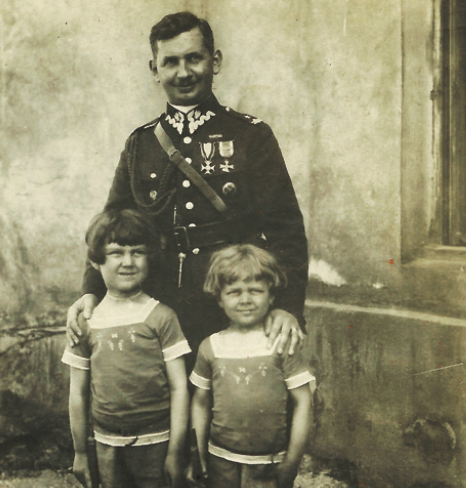Major Roman Szymański z synami Tadeuszem i Romanem. Lwów, maj 1928 r. (fot. ze zbiorów rodziny Szymańskich)