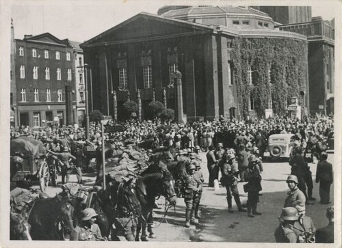 Wkroczenie wojsk niemieckich do Katowic, 4 września 1939 r., rynek. Fot. ze zbiorów Muzeum Historii Katowic