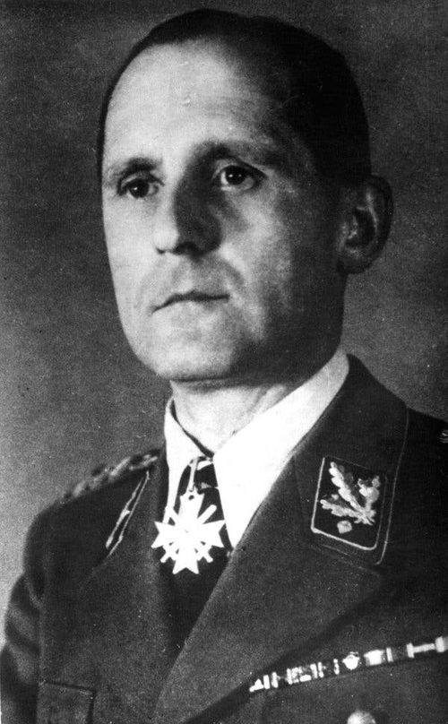 Heinrich Müller, szef <i>Das Geheimes Staatspolizeiamt</i> (Gestapo), tajnej państwowej policji politycznej. Lata 1941 - 1945. Fot. Wikimedia Commons/domena publiczna