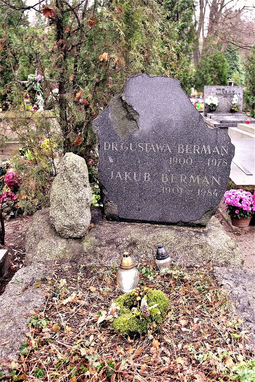 Grób Jakuba Bermana na Cmentarzu Wojskowym na Powązkach w Warszawie. Fot. Wikimedia Commons/ Mateusz Opasiński (CC BY-SA 3.0)
