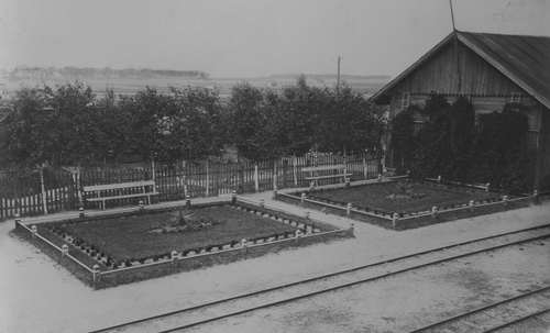 Stacja kolejowa w Chmielniku (fot. NAC)