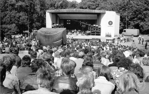 Koncert w amfiteatrze w 1987 r. Fot. z zasobu IPN