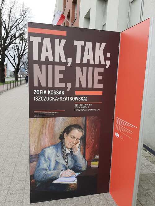 Plansza z wystawy Muzeum II Wojny Światowej w Gdańsku: „Tak, tak; nie, nie. Zofia Kossak (Szczucka-Szatkowska)”, wyeksponowanej w 2020 r. przez Oddział IPN w Gdańsk. Fot. IPN