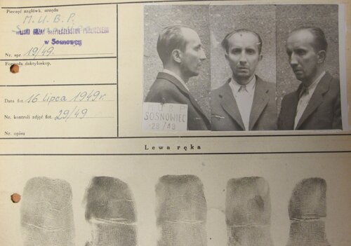 Karta daktyloskopijna Jerzego Piątkowskiego sporządzona po jego aresztowaniu przez UB. Z zasobu IPN