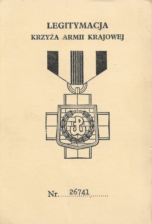 Obraz dokumentu (widnieje tu wizerunek krzyża Armii Krajowej, w którego centralnym polu, obwiedziony liśćmi laurowy, znajduje się znak Polski Walczącej)