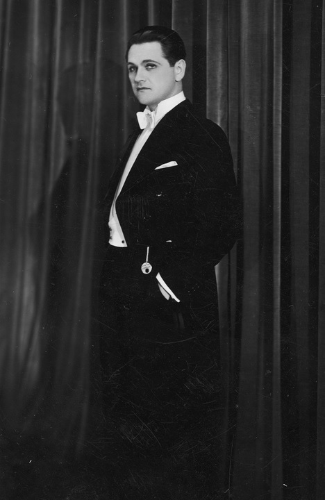 Bodo w rewii Kto kogo , 12 sierpnia 1939 r. Fot. NAC