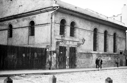 Kraków, synagoga Kupa na Kazimierzu przy ulicy Jonatana Warschauera (inny adres: ul. Miodowa), 1936. Ze zbiorów Narodowego Archiwum Cyfrowego