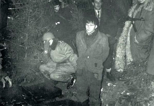 Ujęcie Andrzeja Kiszki „Dęba” 30 grudnia 1961 r. w lasach niedaleko Huty Krzeszowskiej