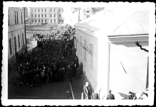 Deportacja sanockich Żydów za San do sowieckiej strefy okupacyjnej. Operacja przeprowadzona w październiku 1939 przez Einsatzkommando I. w Sanoku
