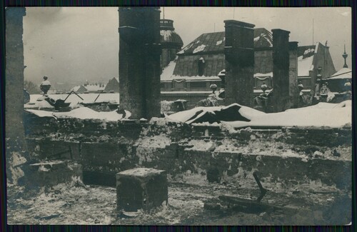 Lwów, dach gmachu Sejmu podpalonego przez Ukraińców w listopadzie 1918 r. Ze zbiorów cyfrowych Biblioteki Narodowej (polona.pl)