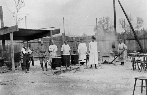 Kuchnia polowa Strzelców, 1914 r. Fot. NAC