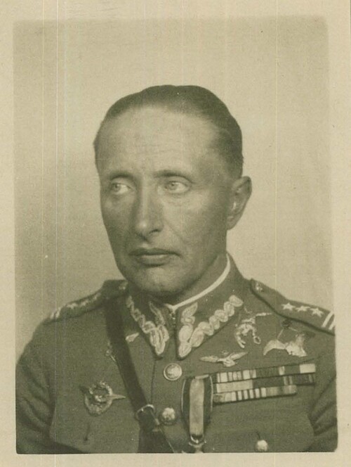 Pułkownik pilot Jerzy Kossowski (1892–1939)