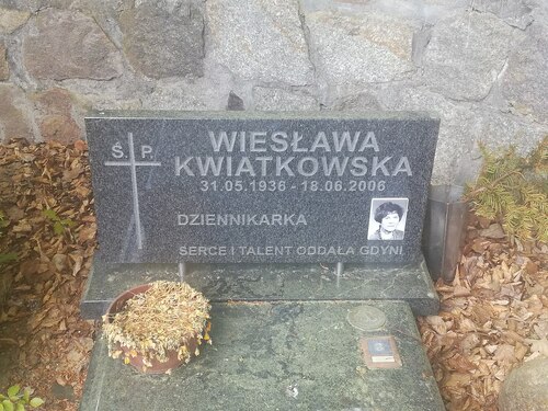 Grób Wiesławy Kwiatkowskiej na Cmentarzu Witomińskim, 2019 r. Fot. Wikimedia commons/Kordiann - Praca własna (CC BY-SA 4.0)