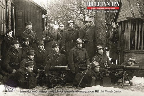 Łotewscy (po lewej) i polscy (po prawej) żołnierze po wyzwoleniu Dyneburga, styczeń 1920 r. Fot. Wikimedia Commons