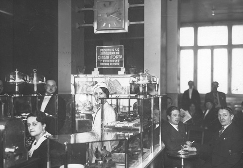 Kawiarnia w Poznaniu, 1934 r. Fot. NAC