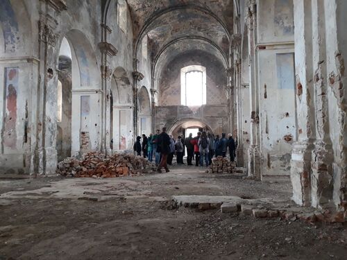 Ruiny kościoła św. Trójcy w Międzybożu, 2019. Fot. Mateusz Marek (IPN)