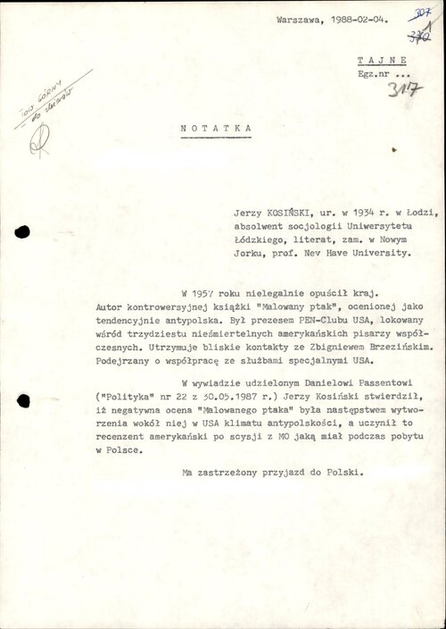Jedna z notatek służb PRL na temat Jerzego Kosińskiego (gdzie m.in. zapisano jego wersję, "poważną", powodu negatywnej oceny <i>Malowanego ptaka</i>)... Z zasobu IPN