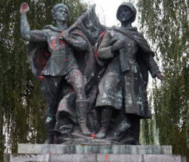 Czy pomniki wdzięczności armii sowieckiej w Polsce powstawały spontanicznie?