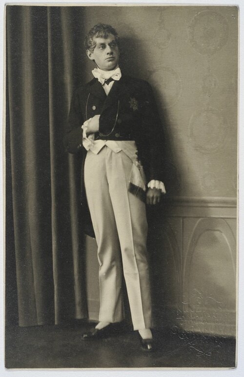 Zygmunt Nowakowski jako książę Metternich w spektaklu "Orlę" Edmunda Rostanda, najprawdopodobniej 1920 r.