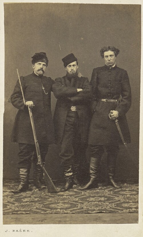 Uczestnicy Powstania Styczniowego. Fot.: Ignacy Mażek, 1863. Ze zbiorów cyfrowych Biblioteki Narodowej (polona.pl)