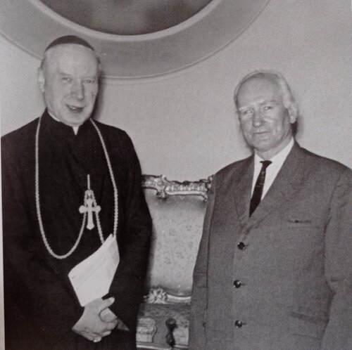Jerzy Braun i kardynał Stefan Wyszyński, lata 60. XX w. Fot. ze zbiorów autora