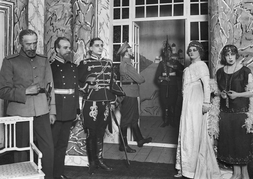 Przedstawienie "Śmierć cara Mikołaja II" w Teatrze im. Aleksandra Fredry w Warszawie, 1926 r. Fot. NAC