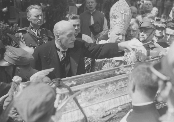 Kanonizacja Andrzeja Boboli i powrót jego relikwii do Polski w 1938 r.