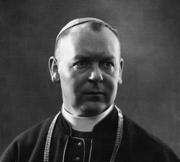 Arcybiskupa Walentego Dymka sposób na komunistów