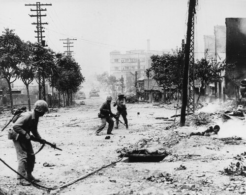 Walki na ulicach Seulu we wrześniu 1950 r. Fot. Wicimedia Commons (domena publiczna)
