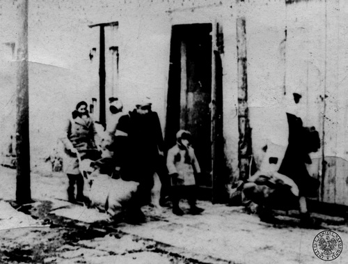 Wysiedlenie ludności żydowskiej z Mielca, marzec 1942 r. Fot. AIPN