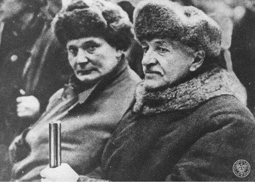 Premier Prus i Wielki Łowczy III Rzeszy Hermann Göring (L) z Prezydentem RP Ignacym Mościckim (P) w saniach podczas reprezentacyjnego polowania w Puszczy Białowieskiej; 17 lutego 1937. Fot. z zasobu IPN