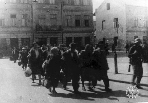 Z likwidacji niemieckiego getta dla Żydów w Krakowie. Fot. z zasobu IPN