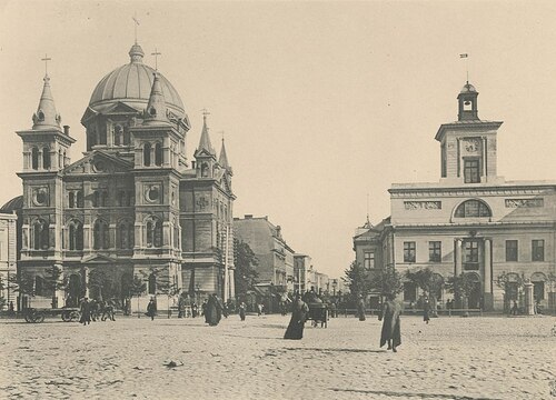 Kościół Ewangelicko-Augsburski Świętej Trójcy przy Placu Wolności w Łodzi ok. 1896 r.