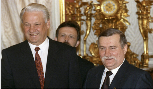 Prezydent Federacji Rosyjskiej Borys Jelcyn i prezydent Rzeczypospolitej Polskiej Lech Wałęsa
